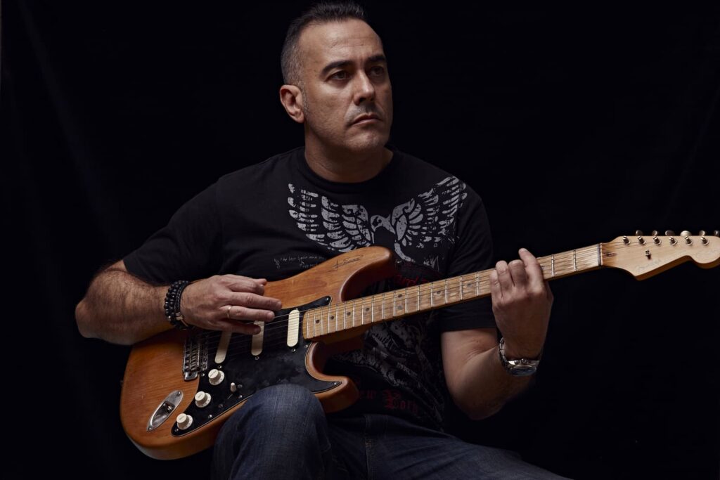 Alex Archer Strato_Juan_Valdiv